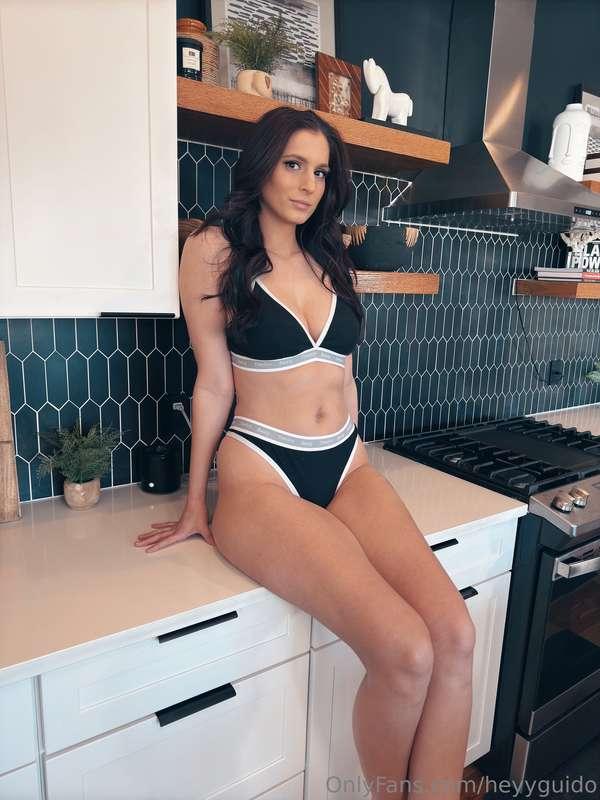 Swipe for boobies 