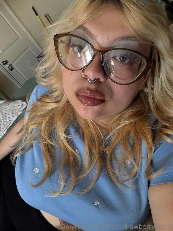Dm me for customs lmk what you wanna seeeee 