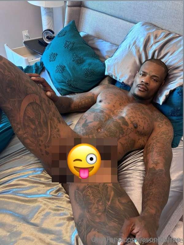"HAWK TUAH" AND SPIT ON THAT THANG 💦 SLIDE INTO MY DMs LUV