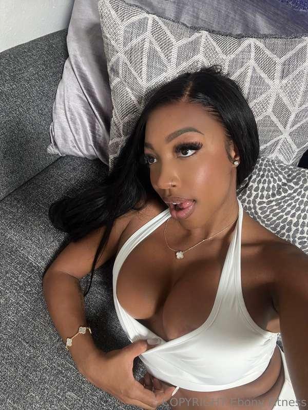 The way you zoom in tells me everything I need to know 🤭