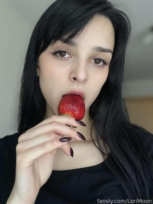 lorimoon image #0