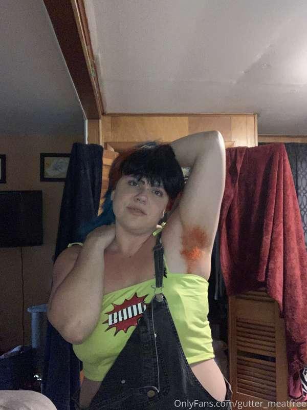 Dyed my hair! Feeling swell. Ask me about custom content!