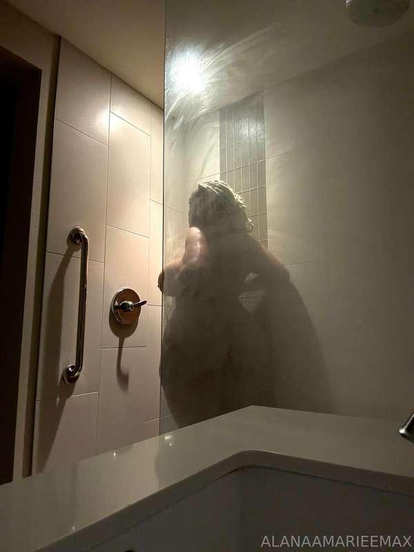I love hot showers ;) 🚿