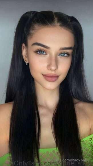 SEXY BAE @cutie_alice IS CRAZY NYMPHOMANIAC🤤 SHE LOVES TO PL..
