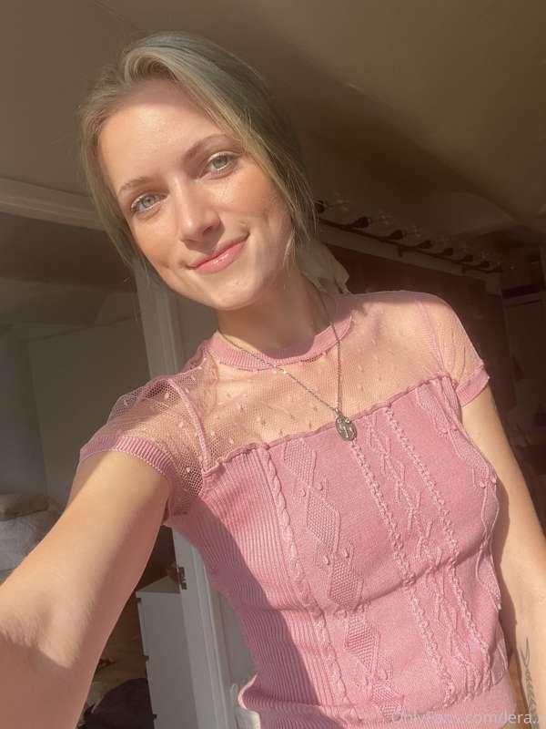 Pretty in Pink! Happy cinco de Mayo! 💕🌸🥳
What do u think abo..
