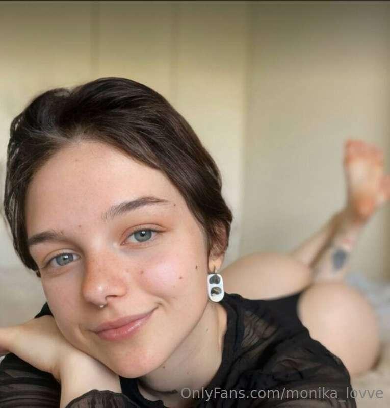 🔞LOOK AT THIS HOT SLUT🍌💦

 @girl_with.tattoo will show you h..