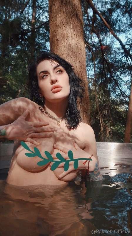 your little forest nymph 🧚  fully nude in the hot tub   it f..