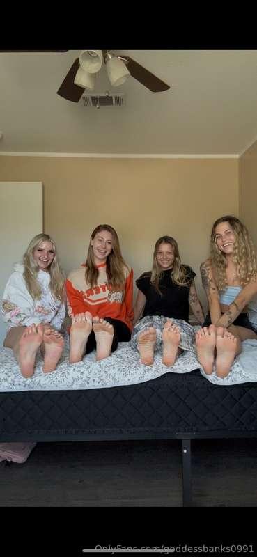 Joi with 4 beautiful goddess 😽🫶