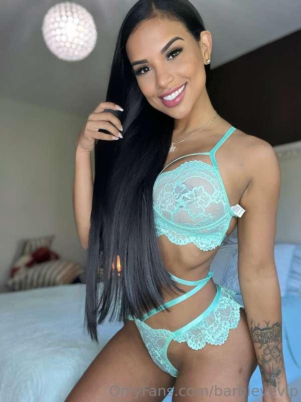 Does this color look good on me? 💗