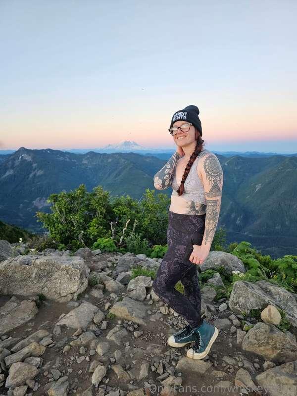 That early morning hike life...
