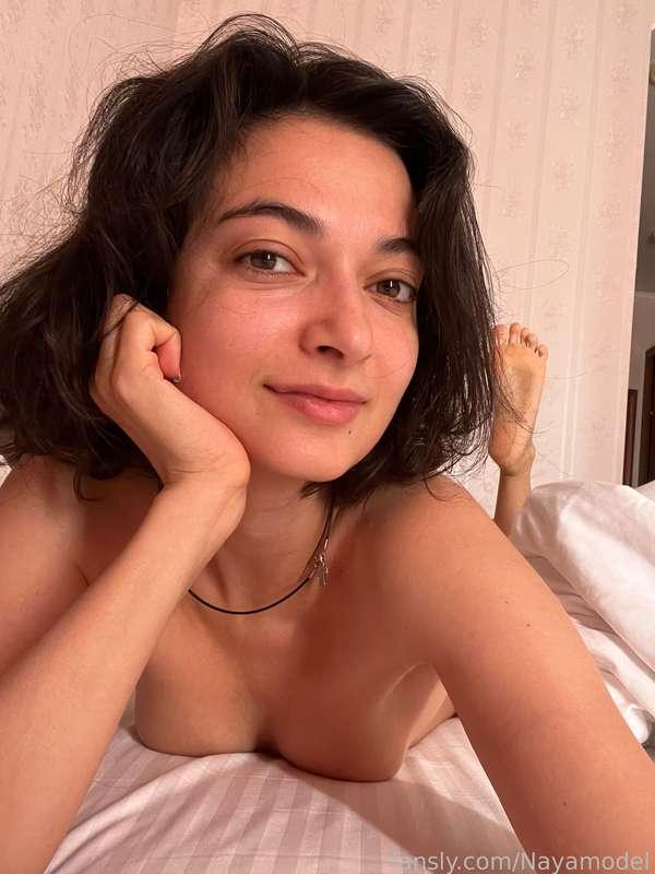 Morning guys 😍 So I'm finally I woke up at home and I can give you 100% attention! 🥰
I missed it so much…
I traveled to Russia and explored cities and towns of the 17th and 19th centuries, I have a lot of photos from the trip and if you are interested, let me know in a comments  and I will share them with you 

Kiss,
Your Naya 
💋