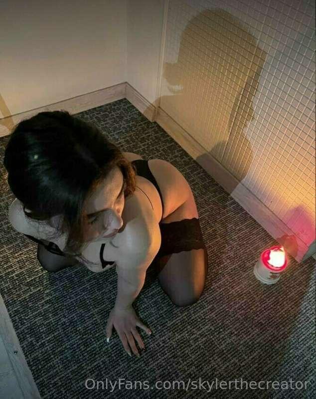 Evening romance is something we all need.😊 The city falls as..