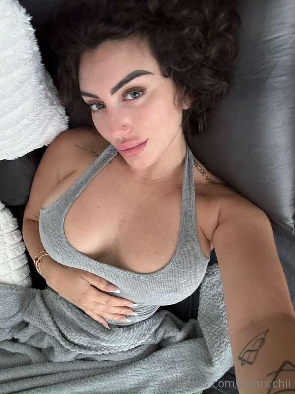 Come back to bed, babe.