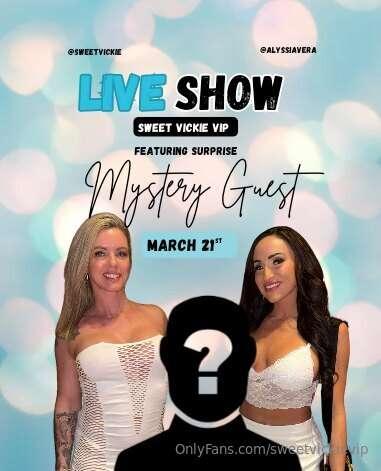 LIVE SHOW ALERT – THREESOME EDITION 🔥Me & my sexy GF @alyssi..