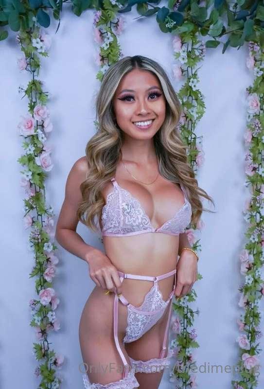 BARELY LEGAL 5’1 Asian college teeen that loves CREAMMPIES💦💦..