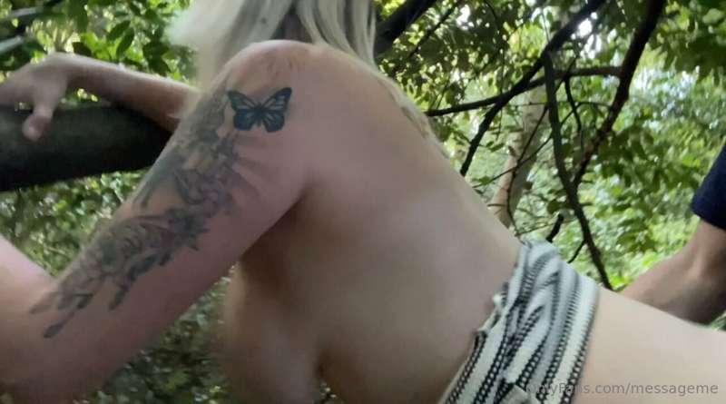 Woods sex video is here😈 it’s proper naughty! 6 minutes of m..