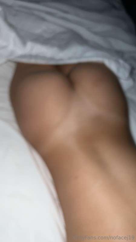 Would you be able to resist me sleeping naked next to you? 