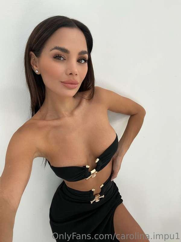 Black really suits me🖤 don´t you think so?