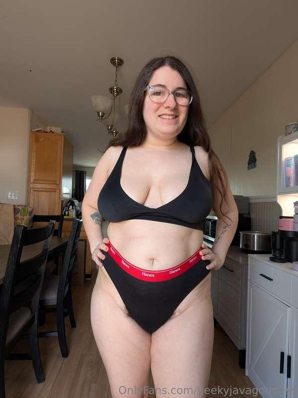 Curvy ✓Hairy ✓Chubby ✓Natural ✓Nerd ✓