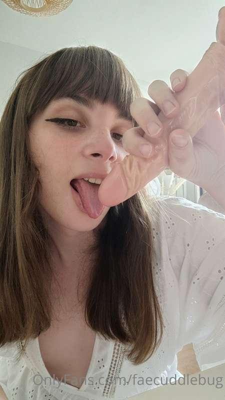 Good afternoon everyone! 💗💗💗

I'm in a dirtier mood than usu..