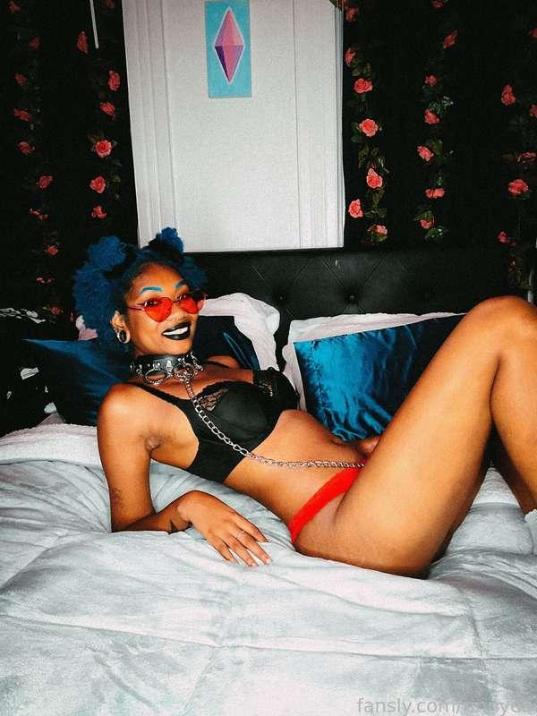 nakedpeoplehub image #1