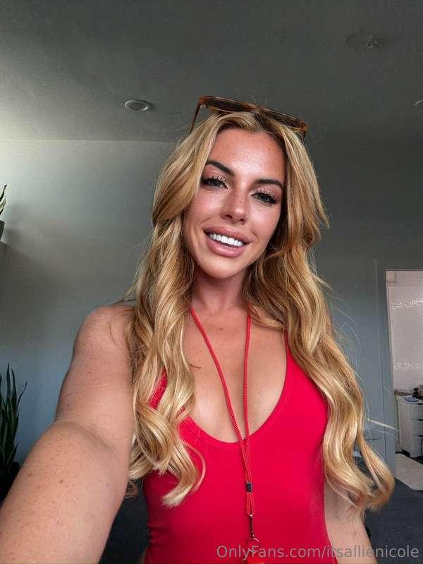 your favorite hottie lifeguard is reporting for duty🫡 new vi..