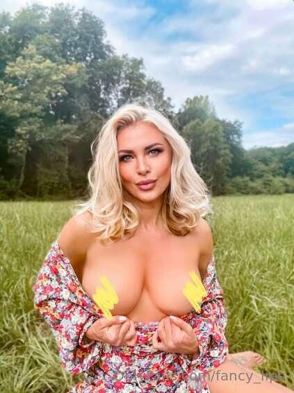 🔥SUBSCRIBE FOR FREE NOW👉🏻 @xmommynina 🔥
Busty cute @xmommyni..