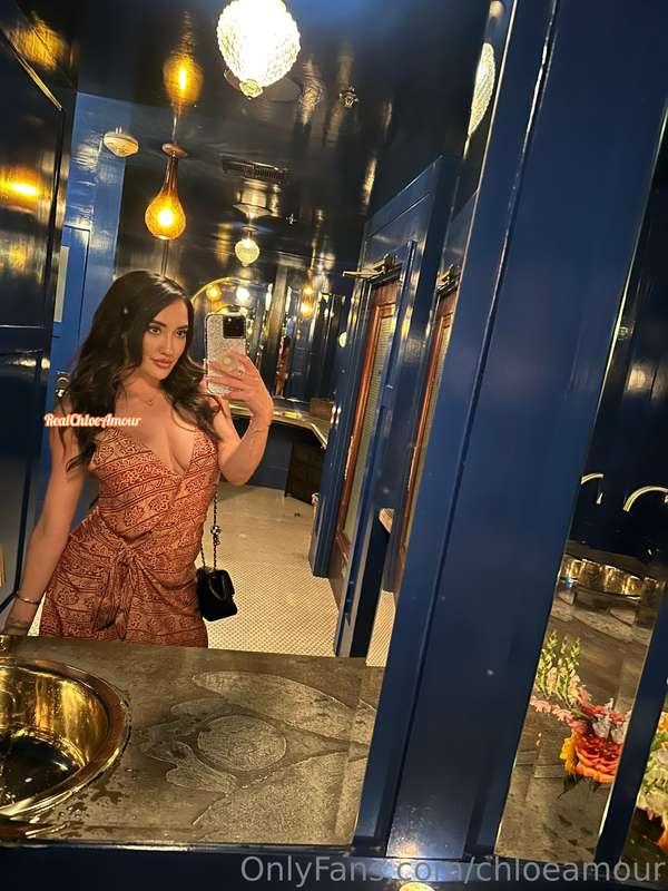 Who’s got plans tonight? 🧡🧡🧡