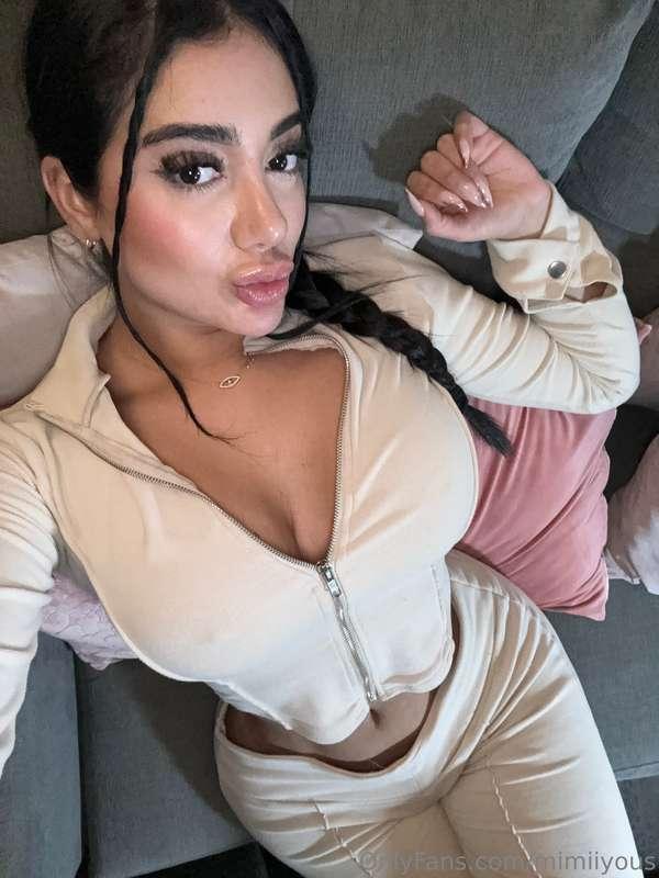 Serving looks, serving attitude 💅🔥