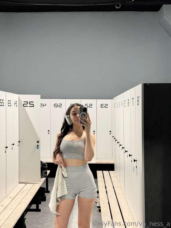 I often notice the stares from guys at the gym.... Do you th..