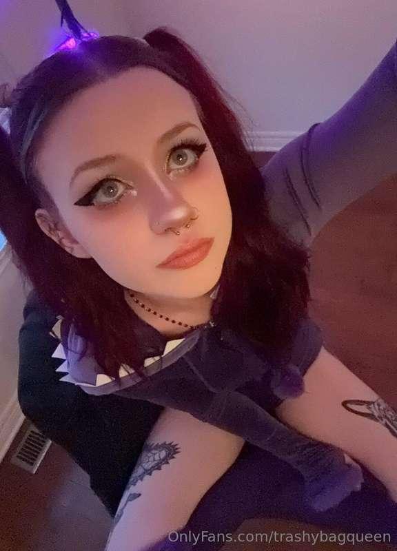 Pretty face with a side of spice😏🌶️