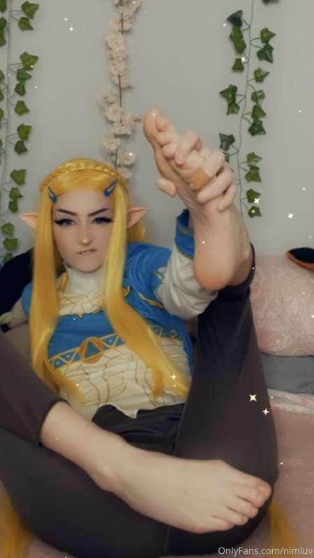 💙🌑✨🧝‍♀️ part TWOOO of my zelda cosplay!
time for some prince..