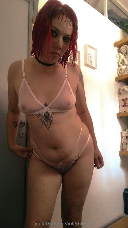 Is this thong white or pink? 🤍🩷