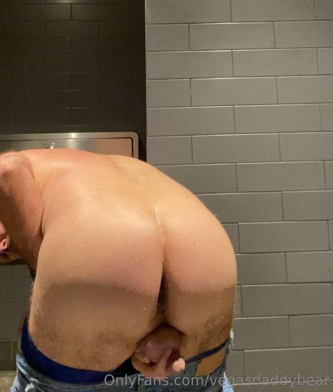 I want you to lick my balls and ass 👅 🍑