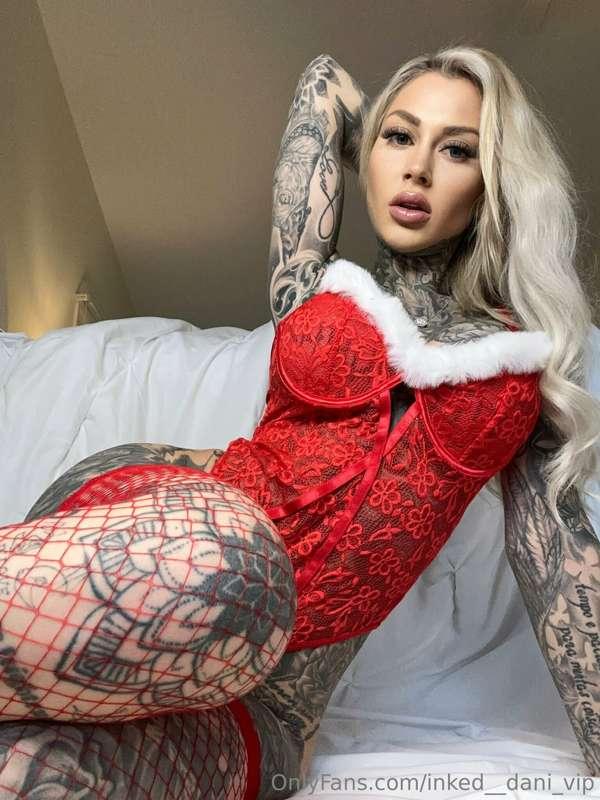Wishing you a naughty and nice Christmas, babes!❤️
