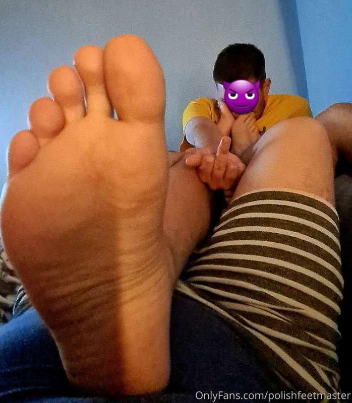 Just worship ur master 👣 #feetworship #master #feetmaster #g..
