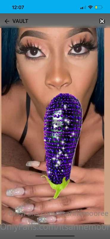 You get to finally see me suck a big black 🍆🙃