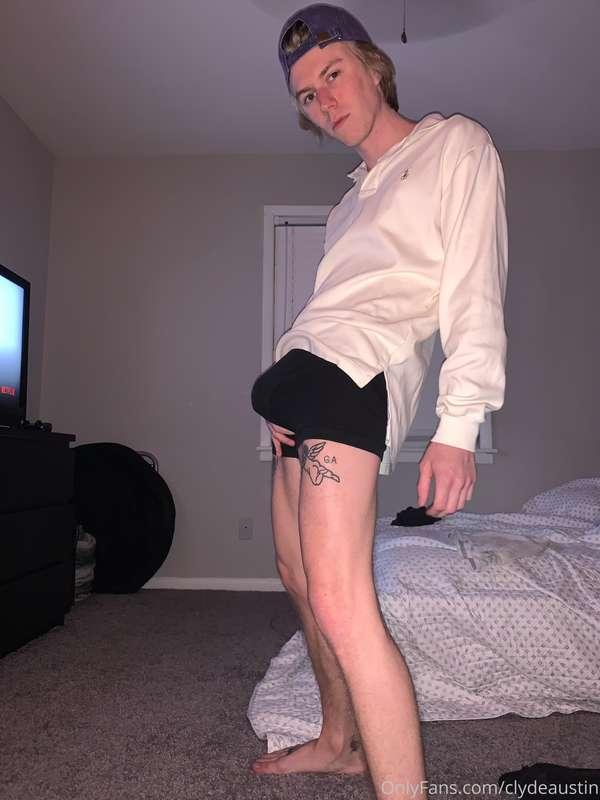 Frat boy or skater boy? 😂