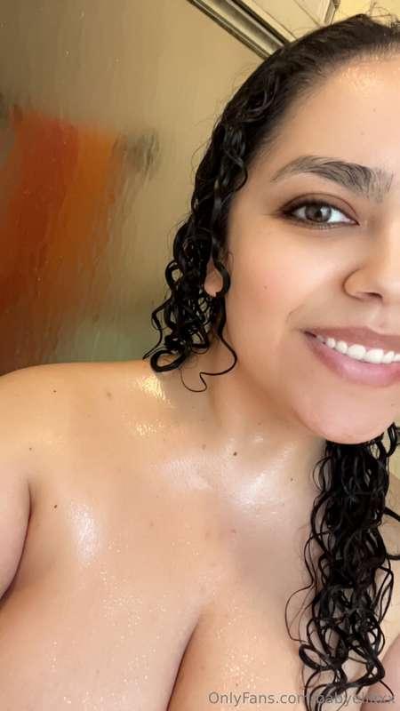 Guess my titty size down below. First person to guess correc..