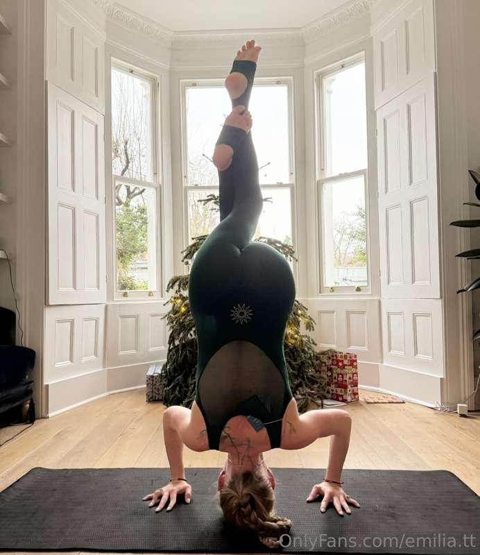 Morning yoga as the meaning of life❤ A charge of vigor and e..