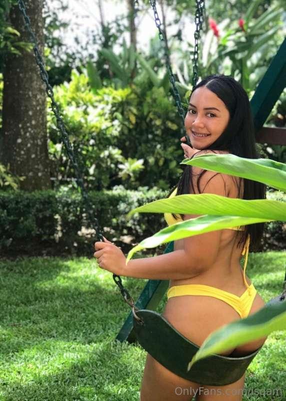 Día de piscina🏝️ quieres ver como me quedó el bronceado?🫠💕