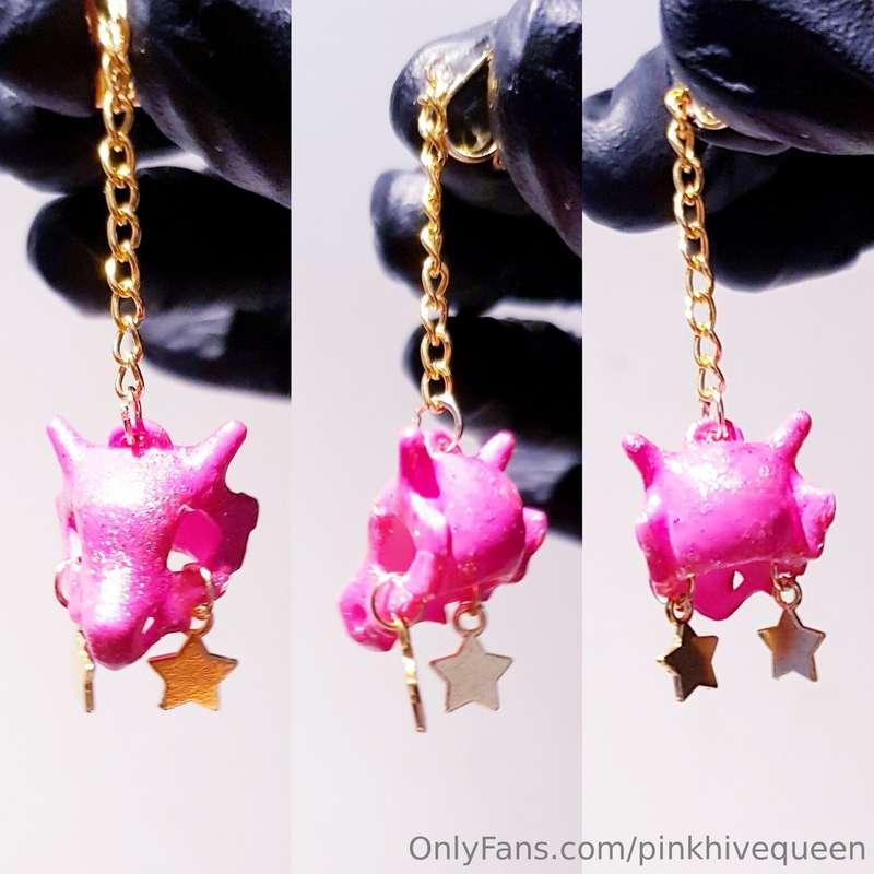 So....  I made myself some sparkly pink cubone earrings with..