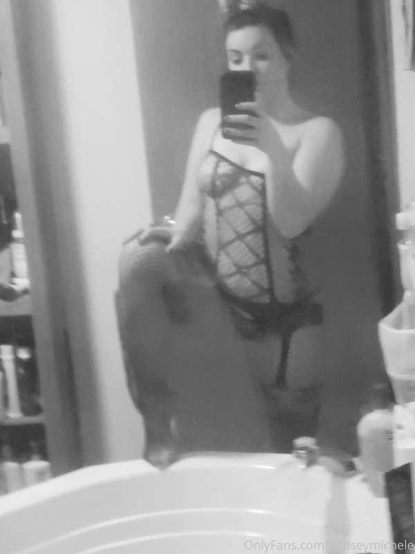 New outfit! Crotchless fishnet suit! 🤌