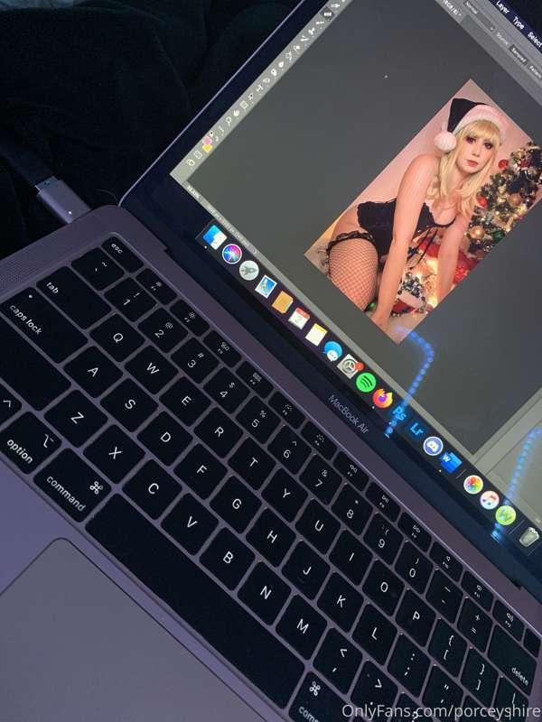 A little sneak peek of Sunday’s set! I hope you’re all excit..