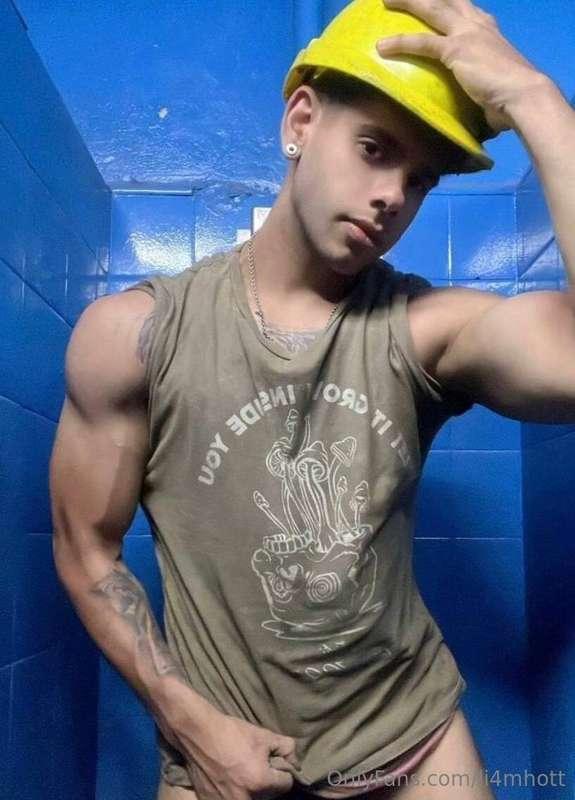 Available nowFREE: @eeerikVIP: @firevipWelcome to my horny O..
