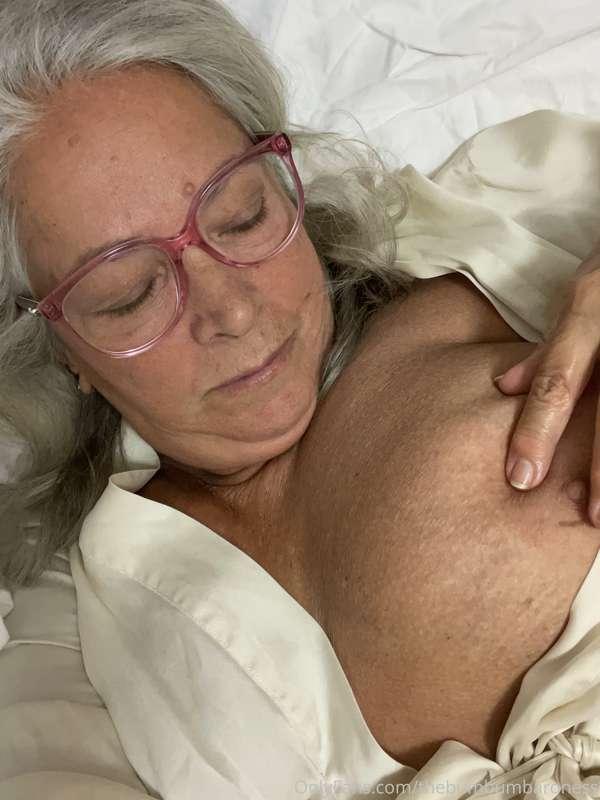 thebumbumbaroness image #2