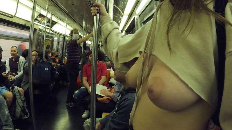 Crop top in the Subway!