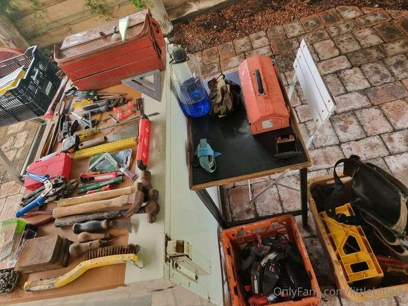 Sorting out a Lady's toolbox and materials... if only I coul..