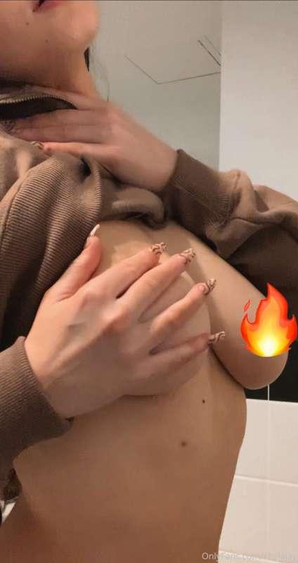 Full video will be in your messages soon, comment & like if ..