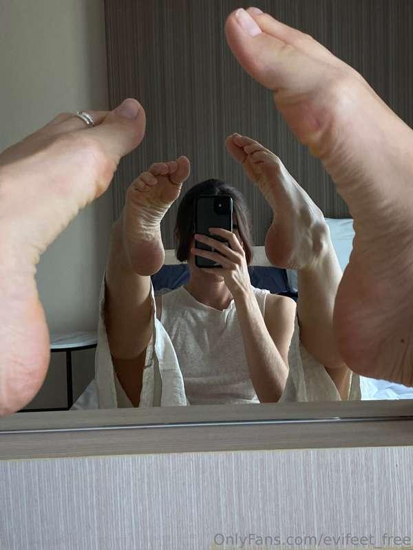 Do you prefer soft or wrinkled soles? 😉🦶You can choice here ..